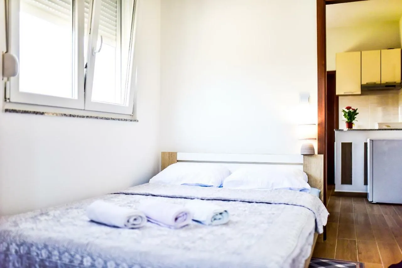 City Apartment 4You Zadar 0*,  Kroatië